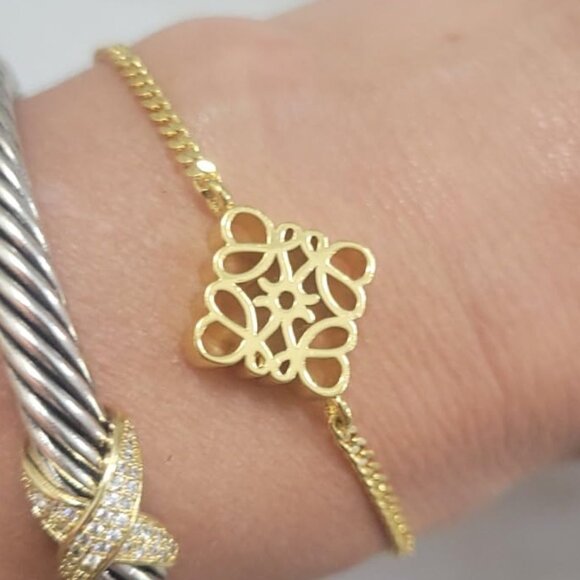Neiman Marcus 14k Gold Plated Charm Bracelet - Picture 1 of 4
